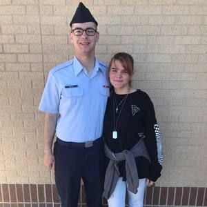 Meet your Posher, Dakota